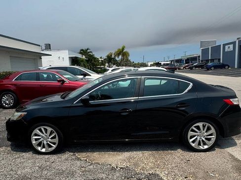 Used 2017 Acura ILX FWD image 3