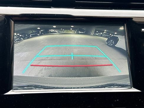 Used 2019 Toyota Camry LE image 27