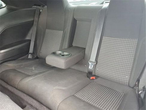 Used 2018 Dodge Challenger SXT image 21