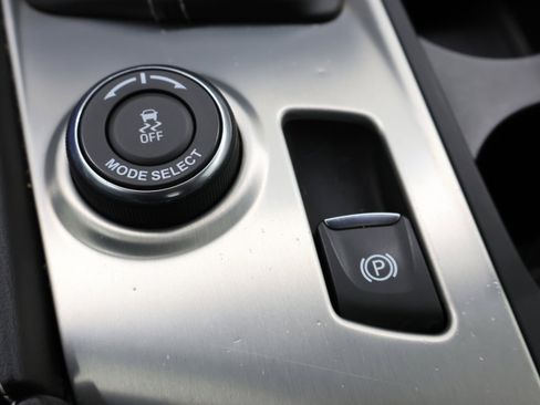 Used 2015 Chevrolet Corvette Stingray Coupe image 37