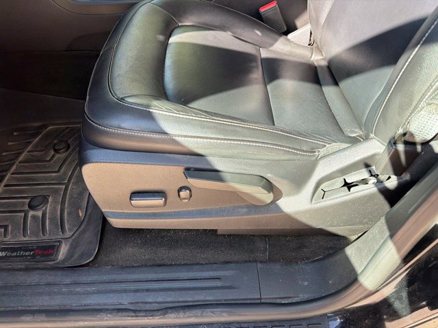 Used 2018 Chevrolet Colorado LT w/ Luxury Package, Chrome AWD/4WD image 16