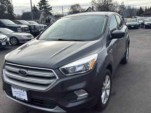 Used 2019 Ford Escape SE AWD/4WD image 3
