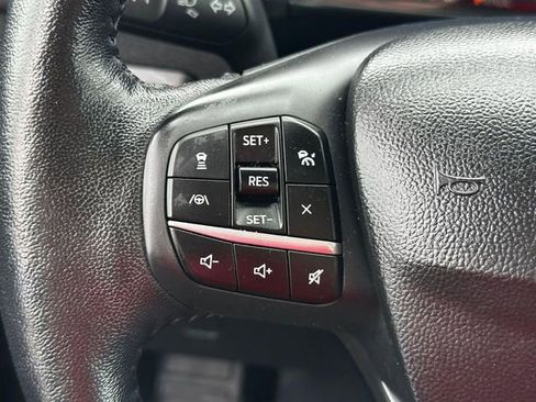 Used 2020 Ford Escape Titanium image 17