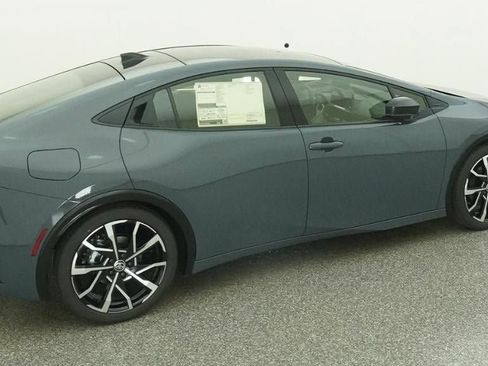 New 2026 Toyota Prius Plug-In Hybrid image 10