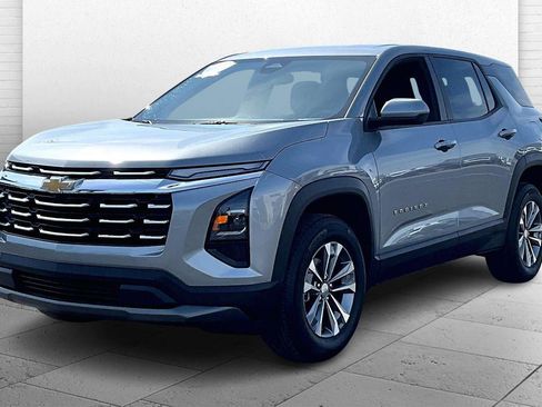 Used 2025 Chevrolet Equinox LT image 12