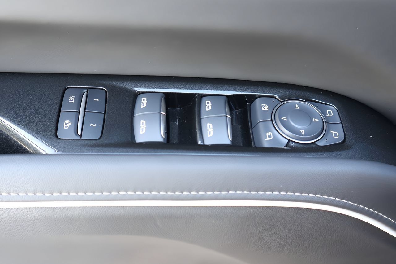 Certified 2024 Cadillac Escalade ESV Sport Platinum w/ LPO, ONYX Package AWD/4WD image 12