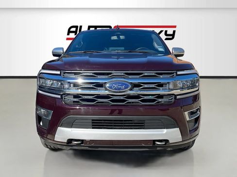 Used 2024 Ford Expedition Platinum AWD/4WD image 2