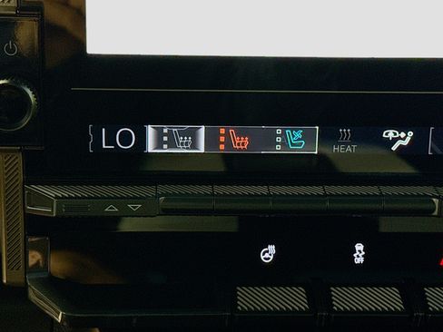 Used 2024 GMC Hummer EV 2X image 21