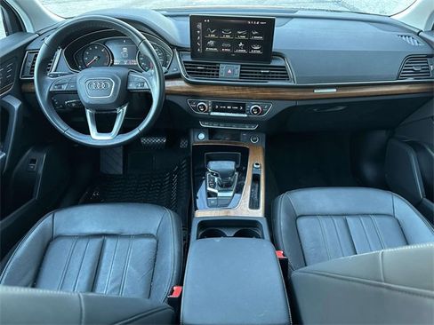 Used 2023 Audi Q5 2.0T Premium w/ Convenience Package image 17