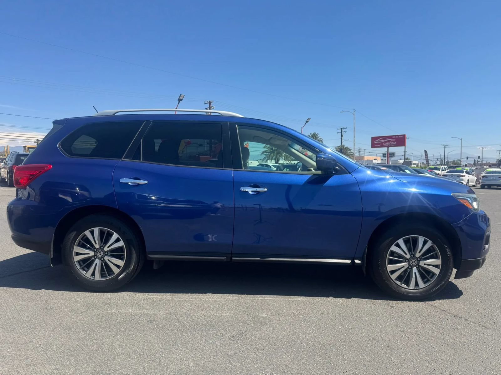 Used 2017 Nissan Pathfinder S FWD image 11