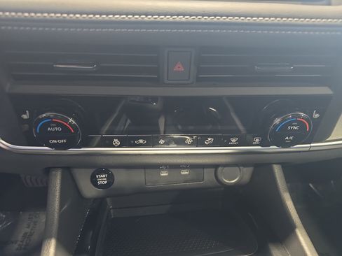 Used 2026 Nissan Rogue Dark Armor FWD image 24