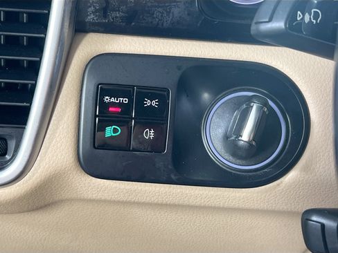 Used 2021 Porsche Cayenne AWD/4WD image 10