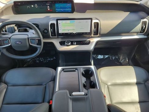 Used 2025 Ford Expedition Max Active AWD/4WD image 12