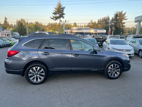 Used 2017 Subaru Outback 3.6R Limited AWD/4WD image 6