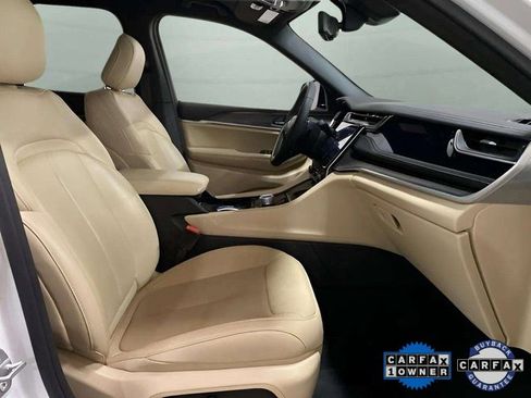 Used 2023 Jeep Grand Cherokee Limited w/ Luxury Tech Group II image 79