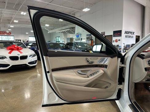 Used 2018 Mercedes-Benz S 450 Sedan image 11