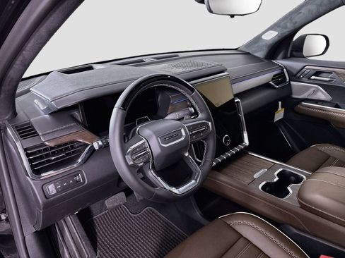 New 2026 GMC Acadia Denali Ultimate AWD/4WD image 9