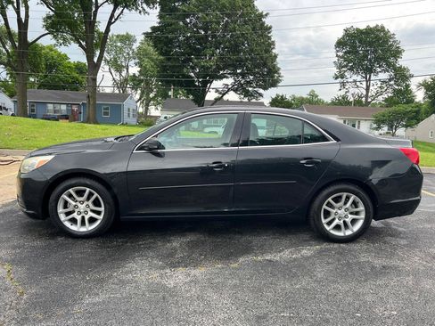 Used 2013 Chevrolet Malibu LT w/ Power Convenience Package FWD image 2