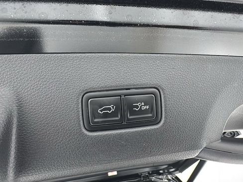 New 2026 Kia Carnival EX image 17