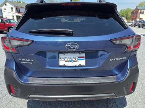 Used 2020 Subaru Outback Premium image 4