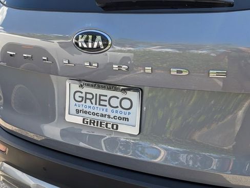 Used 2020 Kia Telluride S w/ S 8 Passenger Seating Package image 13