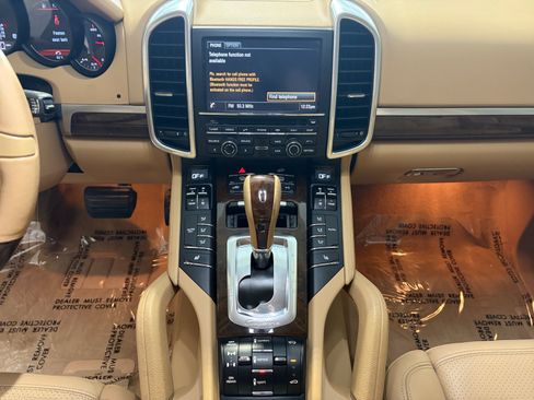 Used 2014 Porsche Cayenne Diesel AWD/4WD image 36