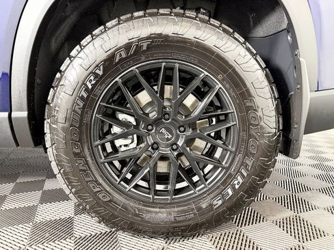Used 2024 Toyota Grand Highlander AWD image 31