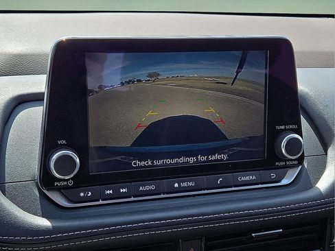 Used 2022 Nissan Rogue SV w/ SV Premium Package image 28