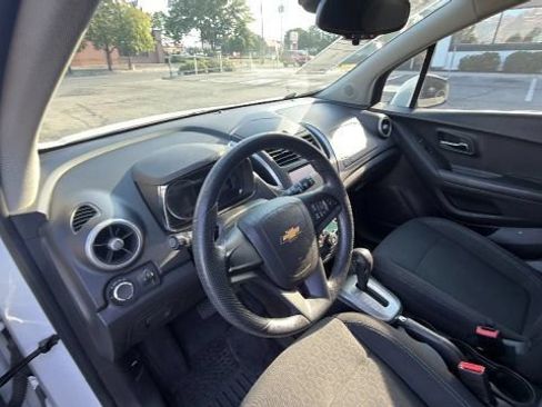 Used 2016 Chevrolet Trax LS AWD/4WD image 12