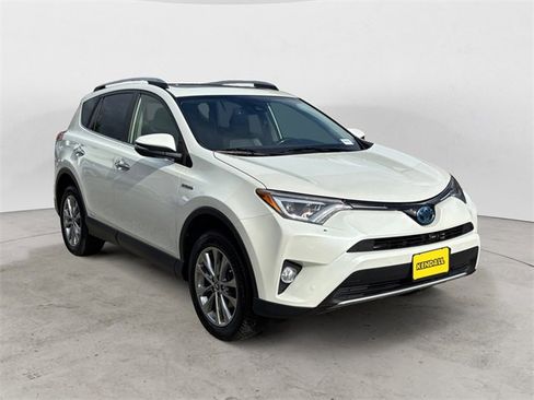 Used 2018 Toyota RAV4 Limited image 7