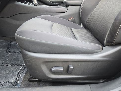 Used 2025 Nissan Altima 2.5 SV FWD image 23