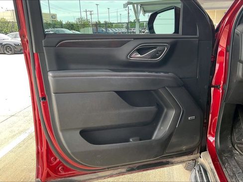 Used 2022 Chevrolet Tahoe RST w/ Luxury Package RWD image 17