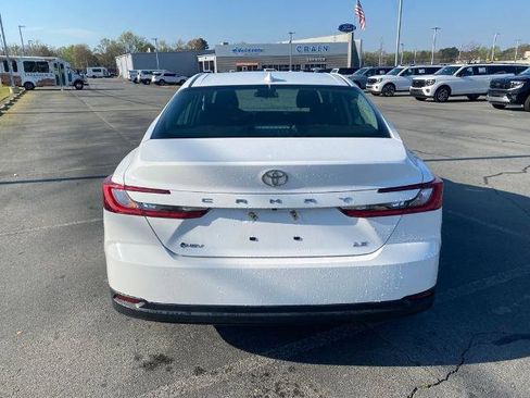 Used 2025 Toyota Camry LE image 6