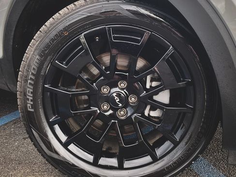 Used 2022 Kia Telluride SX w/ Nightfall Edition Package AWD/4WD image 2