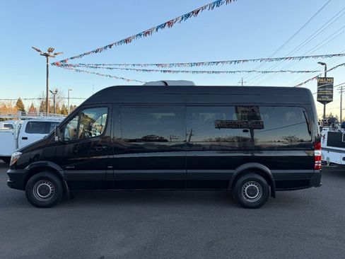 Used 2016 Mercedes-Benz Sprinter 2500 image 4
