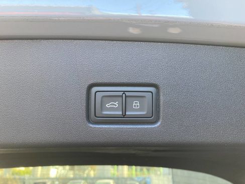 Used 2023 Audi Q4 e-tron Premium Plus image 22