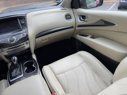 Used 2019 INFINITI QX60 Luxe w/ Essential Package image 15