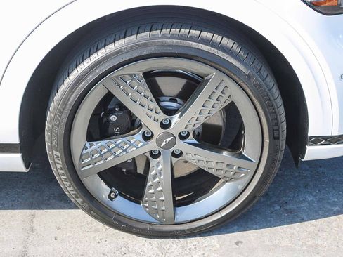 Used 2023 Genesis GV70 2.5T w/ Sport Prestige Package image 11