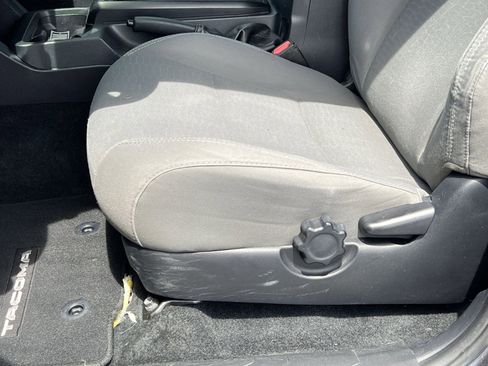 Used 2018 Toyota Tacoma SR w/ SR Convenience Package RWD image 15