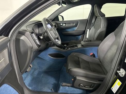 Used 2023 Volvo C40 P8 Recharge Ultimate image 11