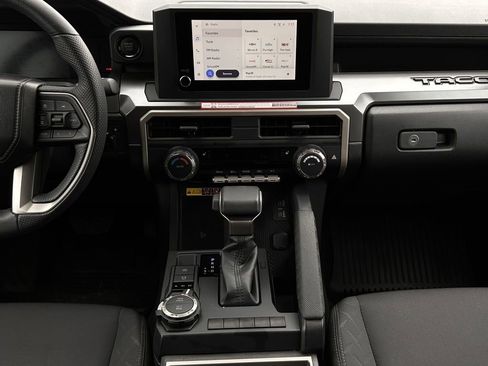 Used 2025 Toyota Tacoma SR5 w/ SR5 Upgrade Package image 17