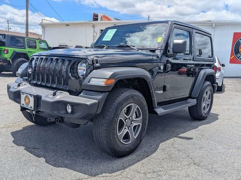 Used 2021 Jeep Wrangler Sport AWD/4WD image 9