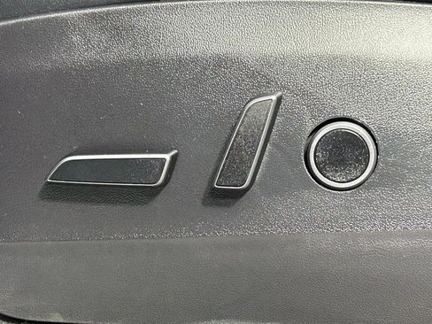 Used 2021 Tesla Model Y Long Range image 29