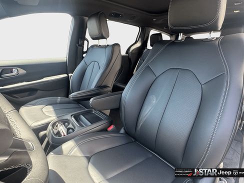 New 2027 Chrysler Pacifica Select w/ Family Tech Group FWD image 9