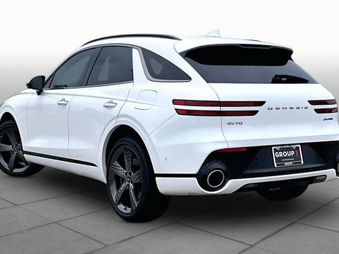 Used 2023 Genesis GV70 3.5T Sport w/ Sport Prestige Package AWD/4WD image 11