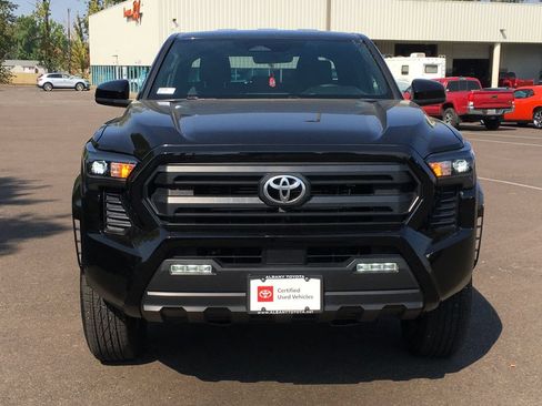 Used 2024 Toyota Tacoma SR5 AWD/4WD image 10
