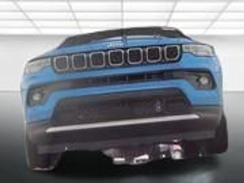 Used 2023 Jeep Compass Limited image 15