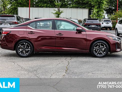Used 2024 Nissan Sentra SV FWD image 10