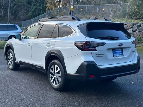 Certified 2023 Subaru Outback Premium image 3