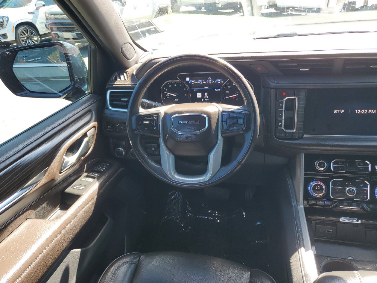 Used 2021 GMC Yukon Denali w/ Denali Premium Package RWD image 12